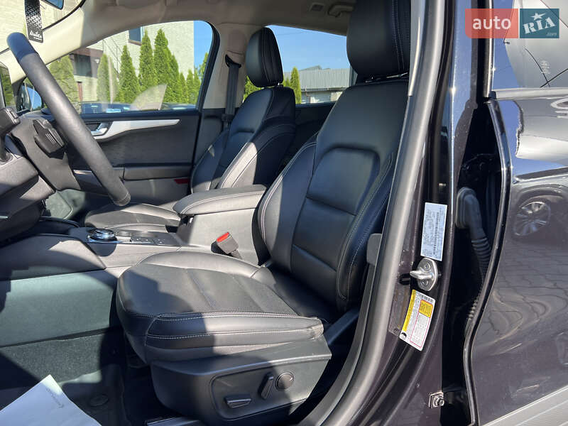 Внедорожник / Кроссовер Ford Escape 2020 в Нововолынске