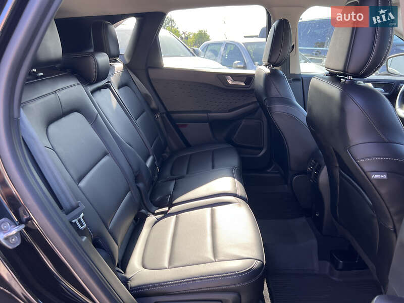 Внедорожник / Кроссовер Ford Escape 2020 в Нововолынске