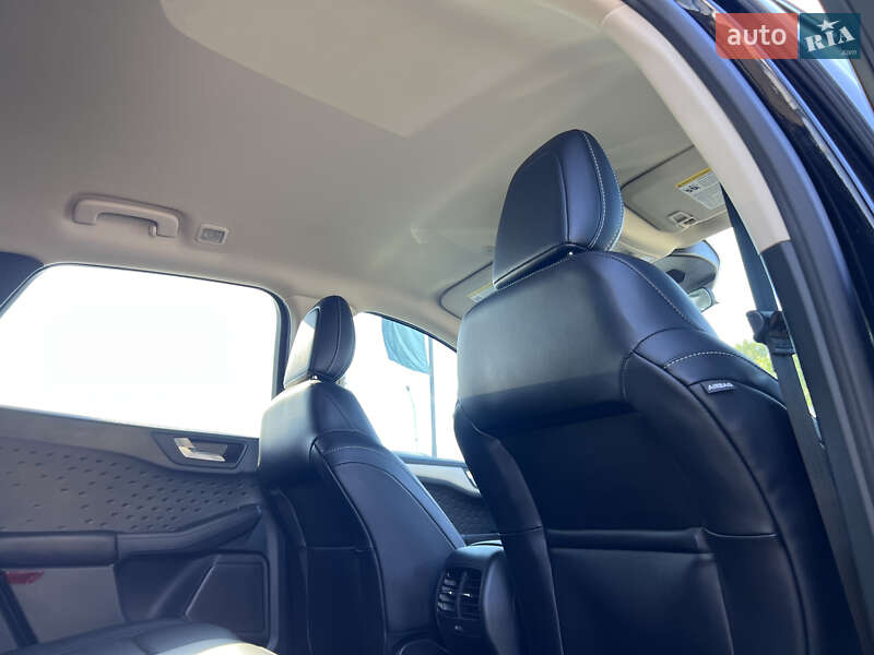 Внедорожник / Кроссовер Ford Escape 2020 в Нововолынске