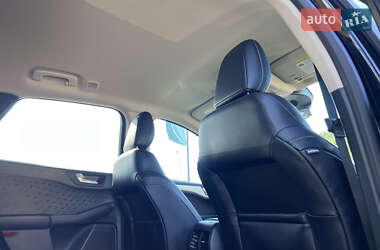 Внедорожник / Кроссовер Ford Escape 2020 в 