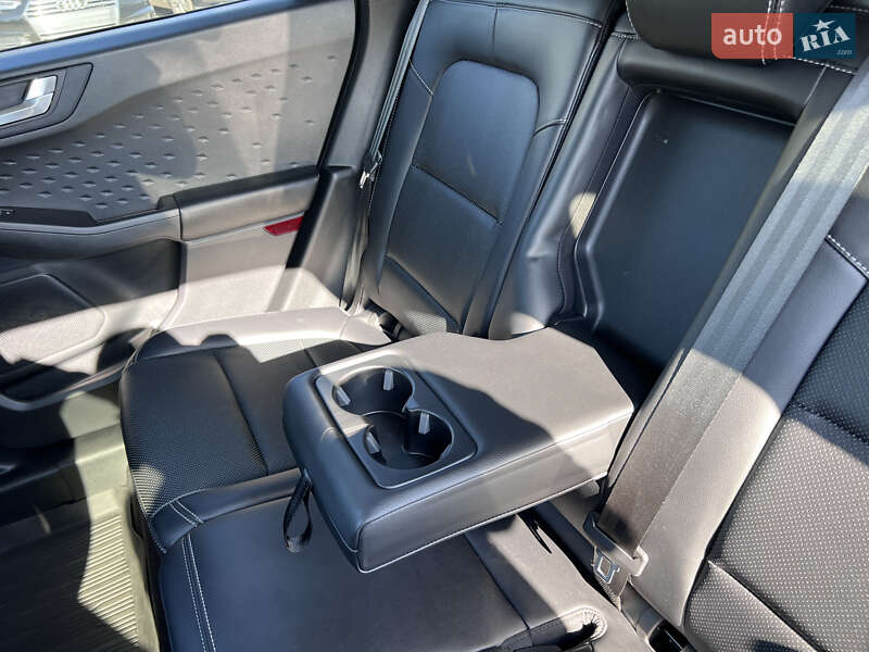 Внедорожник / Кроссовер Ford Escape 2020 в Нововолынске