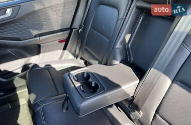 Внедорожник / Кроссовер Ford Escape 2020 в 
