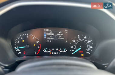 Внедорожник / Кроссовер Ford Escape 2020 в 