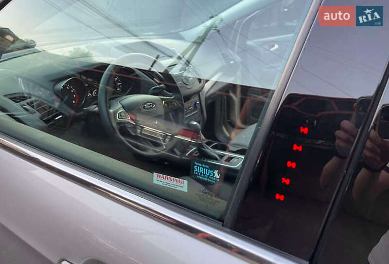 Внедорожник / Кроссовер Ford Escape 2017 в Днепре