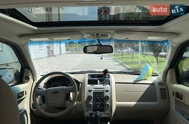 Внедорожник / Кроссовер Ford Escape 2012 в 