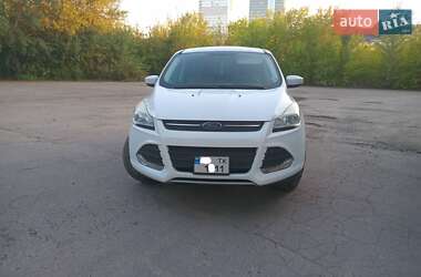 Внедорожник / Кроссовер Ford Escape 2015 в 