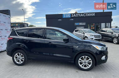 Внедорожник / Кроссовер Ford Escape 2017 в 