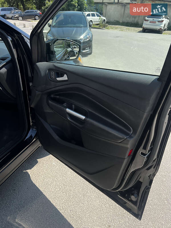 Внедорожник / Кроссовер Ford Escape 2019 в Ивано-Франковске фото 13 Внедорожник / Кроссовер Ford Escape 2019 в Ивано-Франковске