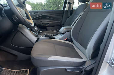Внедорожник / Кроссовер Ford Escape 2015 в 