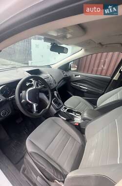 Внедорожник / Кроссовер Ford Escape 2013 в 
