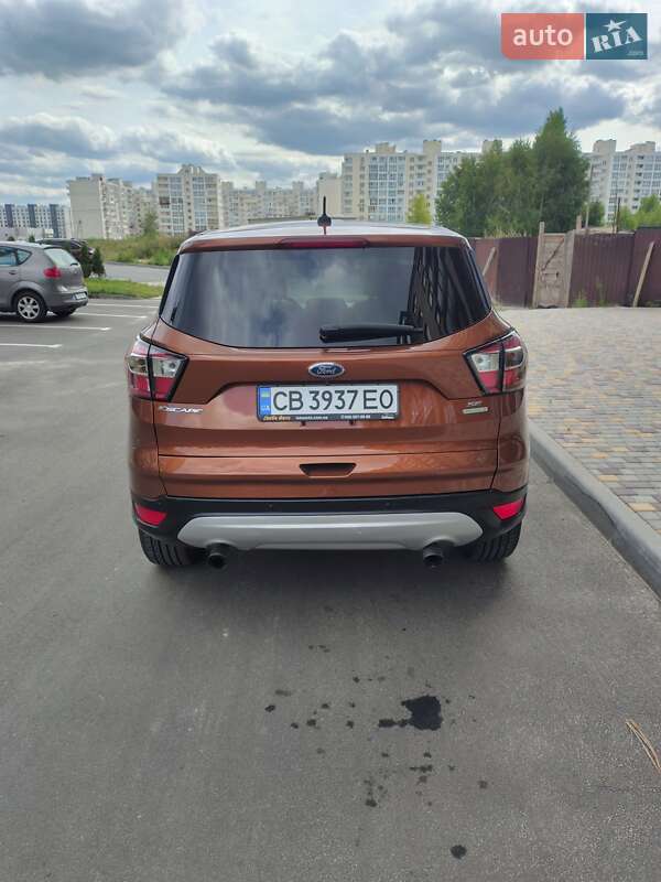 Внедорожник / Кроссовер Ford Escape 2017 в Чернигове