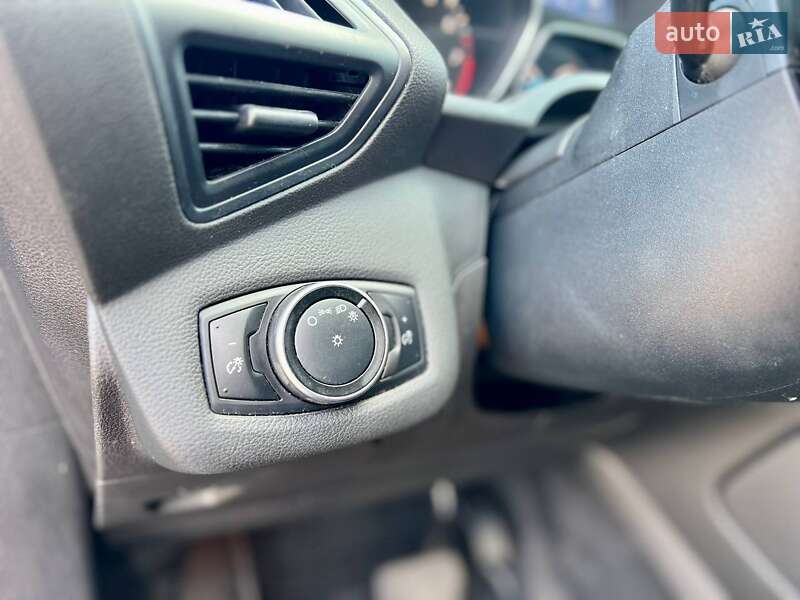 Внедорожник / Кроссовер Ford Escape 2015 в Киеве