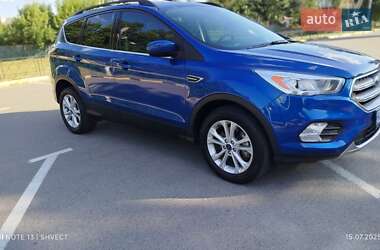 Внедорожник / Кроссовер Ford Escape 2018 в 