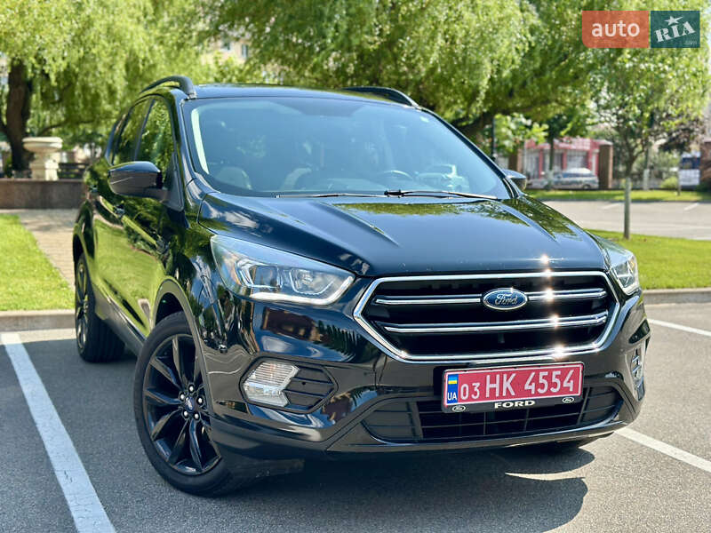 Внедорожник / Кроссовер Ford Escape 2017 в Киеве