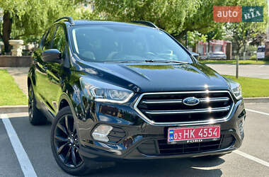 Внедорожник / Кроссовер Ford Escape 2017 в 