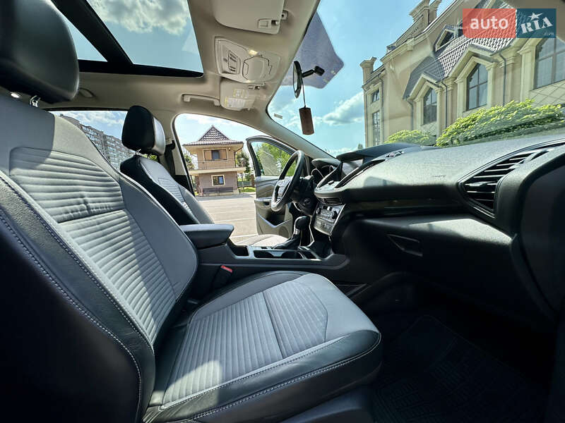 Внедорожник / Кроссовер Ford Escape 2017 в Киеве