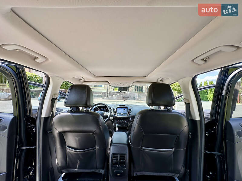 Внедорожник / Кроссовер Ford Escape 2017 в Киеве