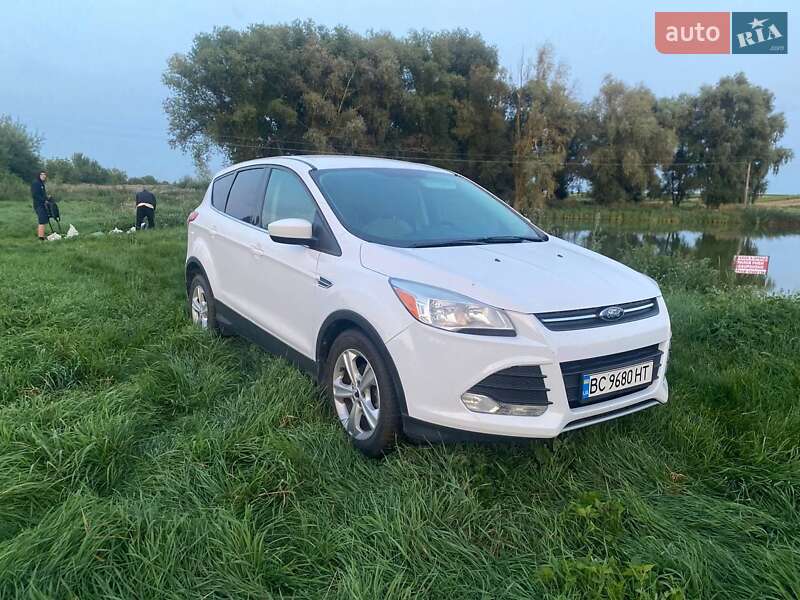 Внедорожник / Кроссовер Ford Escape 2014 в 