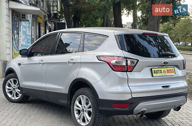 Внедорожник / Кроссовер Ford Escape 2017 в 