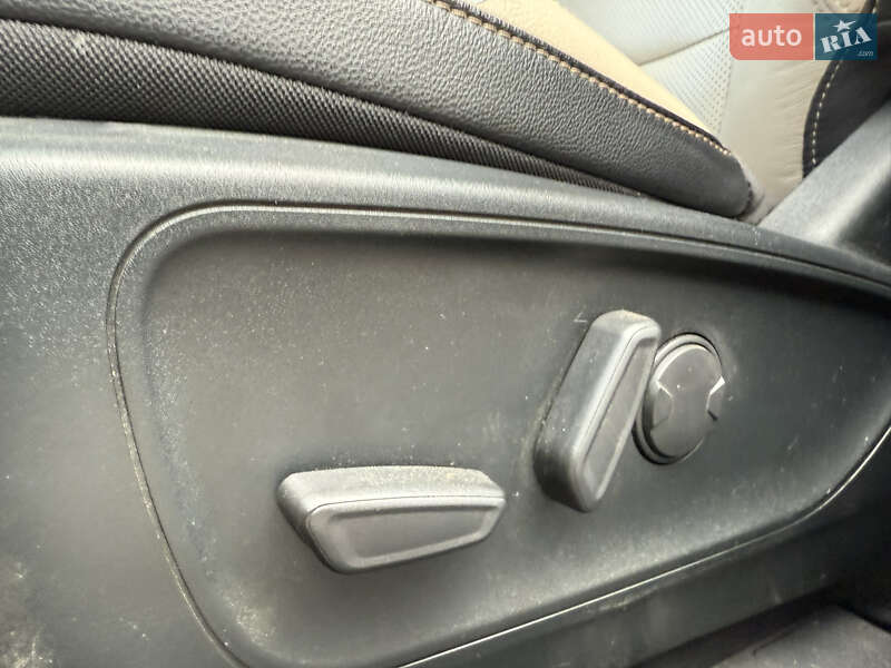 Внедорожник / Кроссовер Ford Escape 2020 в Днепре