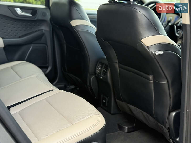 Внедорожник / Кроссовер Ford Escape 2020 в Днепре