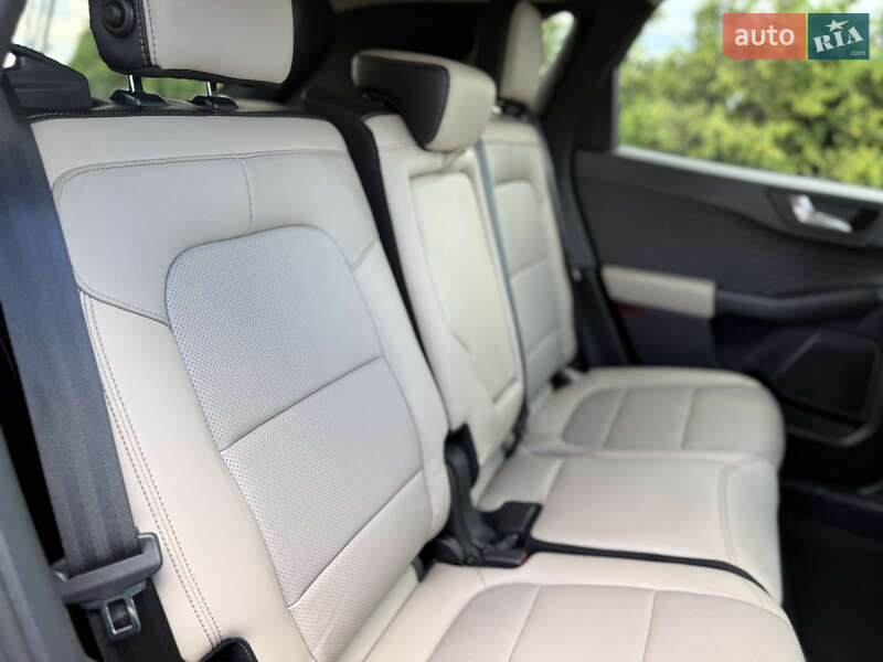 Внедорожник / Кроссовер Ford Escape 2020 в Днепре