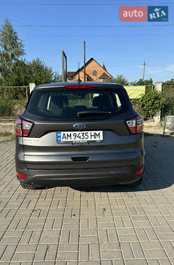 Позашляховик / Кросовер Ford Escape 2016 в 