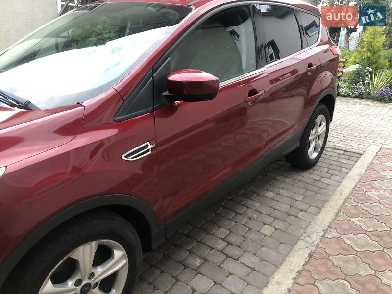 Внедорожник / Кроссовер Ford Escape 2013 в Монастыриске