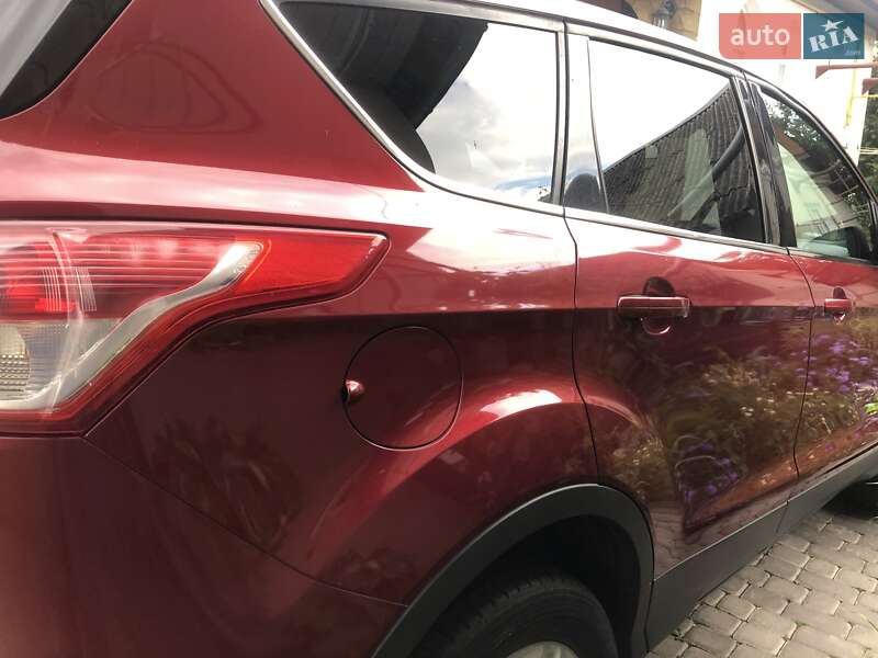 Внедорожник / Кроссовер Ford Escape 2013 в Монастыриске