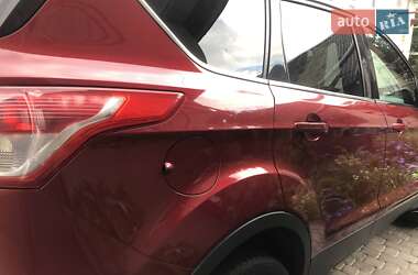 Внедорожник / Кроссовер Ford Escape 2013 в 