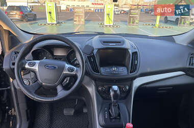 Внедорожник / Кроссовер Ford Escape 2014 в 