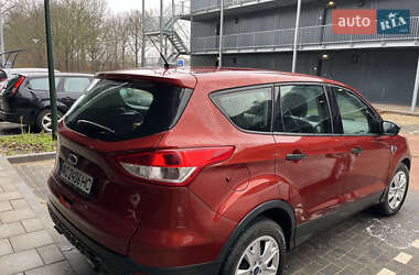 Внедорожник / Кроссовер Ford Escape 2015 в 