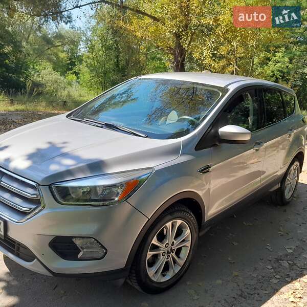 Внедорожник / Кроссовер Ford Escape 2016 в Киеве