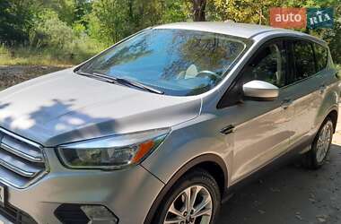Внедорожник / Кроссовер Ford Escape 2016 в 