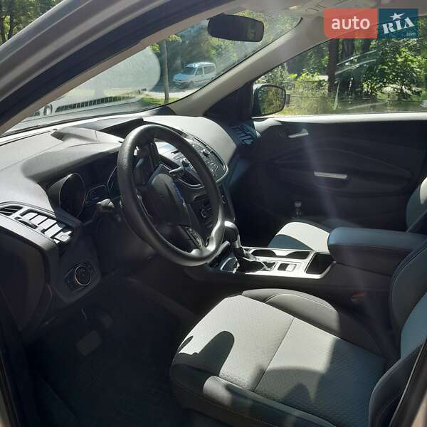 Внедорожник / Кроссовер Ford Escape 2016 в Киеве