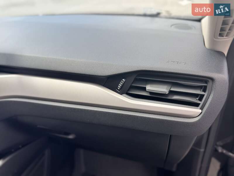 Внедорожник / Кроссовер Ford Escape 2020 в Киеве