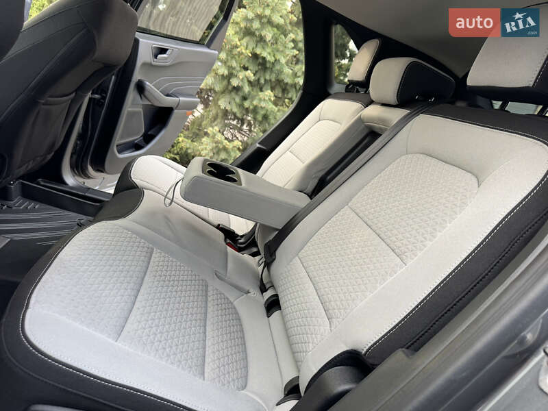 Внедорожник / Кроссовер Ford Escape 2023 в Днепре