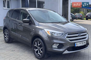 Внедорожник / Кроссовер Ford Escape 2016 в 