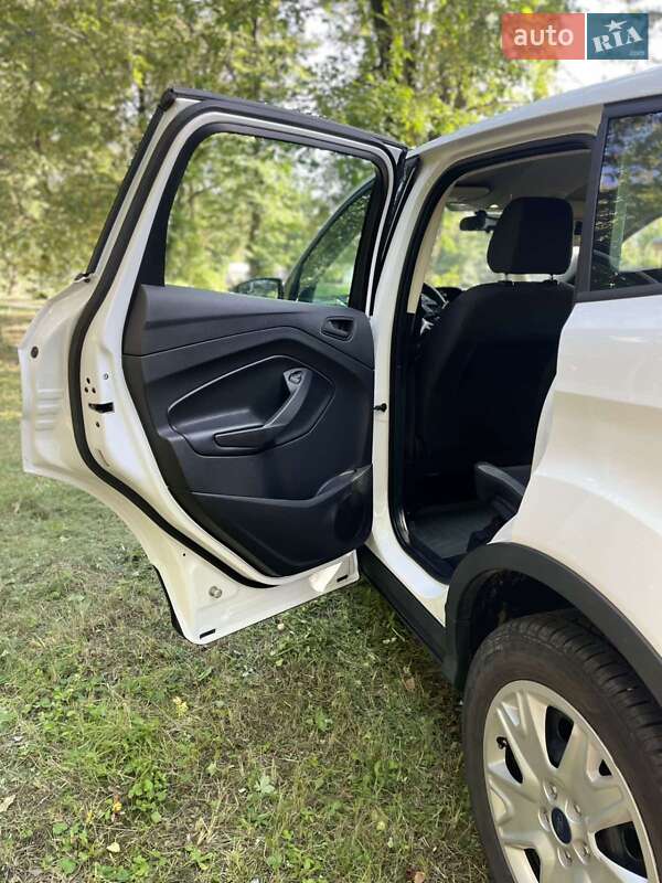 Внедорожник / Кроссовер Ford Escape 2015 в Виннице