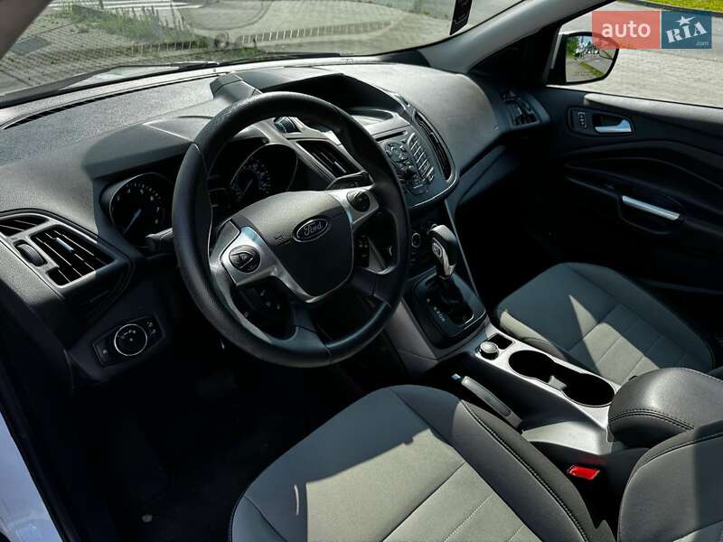 Внедорожник / Кроссовер Ford Escape 2014 в Киеве