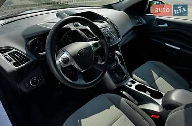 Внедорожник / Кроссовер Ford Escape 2014 в 
