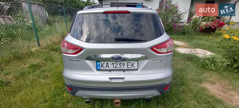 Внедорожник / Кроссовер Ford Escape 2015 в Гореничах