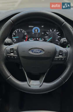 Внедорожник / Кроссовер Ford Escape 2020 в 