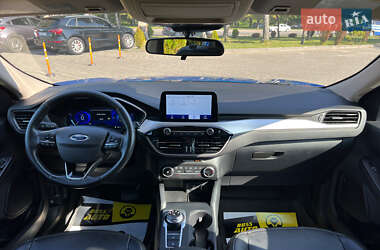 Внедорожник / Кроссовер Ford Escape 2020 в 