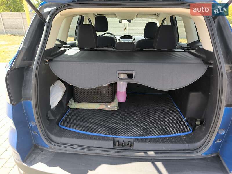 Внедорожник / Кроссовер Ford Escape 2017 в Павлограде