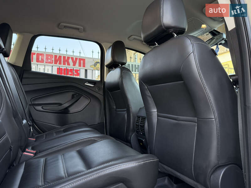 Внедорожник / Кроссовер Ford Escape 2016 в Николаеве