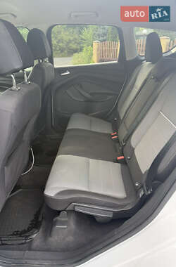 Внедорожник / Кроссовер Ford Escape 2013 в 