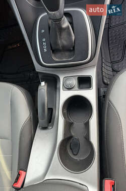 Внедорожник / Кроссовер Ford Escape 2013 в 