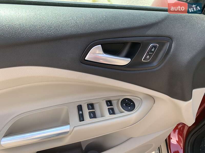 Внедорожник / Кроссовер Ford Escape 2014 в Киеве