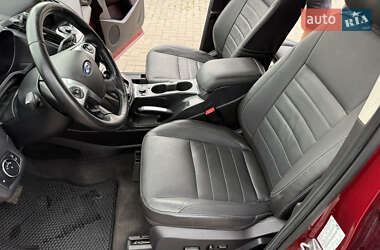 Внедорожник / Кроссовер Ford Escape 2014 в 